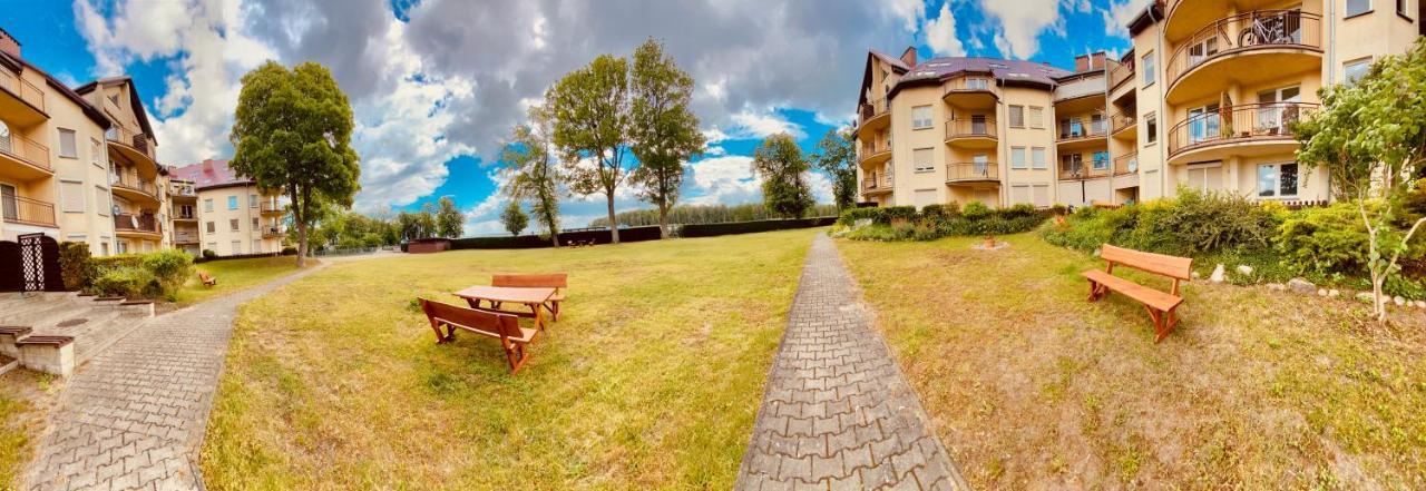 Sonnige Maisonette-Wohnung Mit Blick Auf Die Bucht Dziwnów Exterior foto